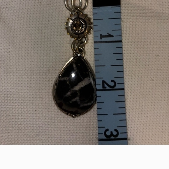 Chic Black and Silver Teardrop Necklace - Picture 3 of 3
